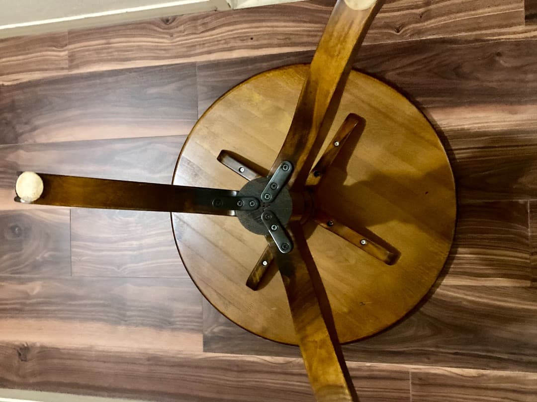 karimoku コロニアル　ウォルナットの丸テーブル