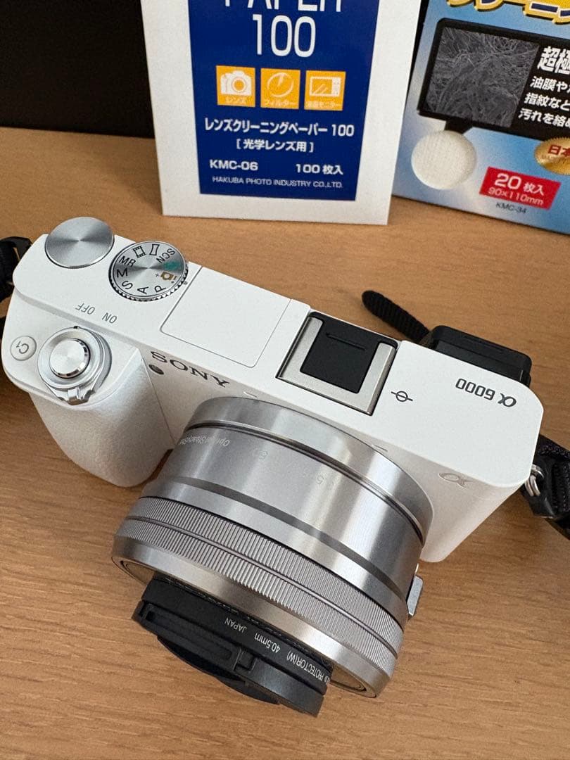 SONY α6000 ホワイト E 16-50mm レンズ付き