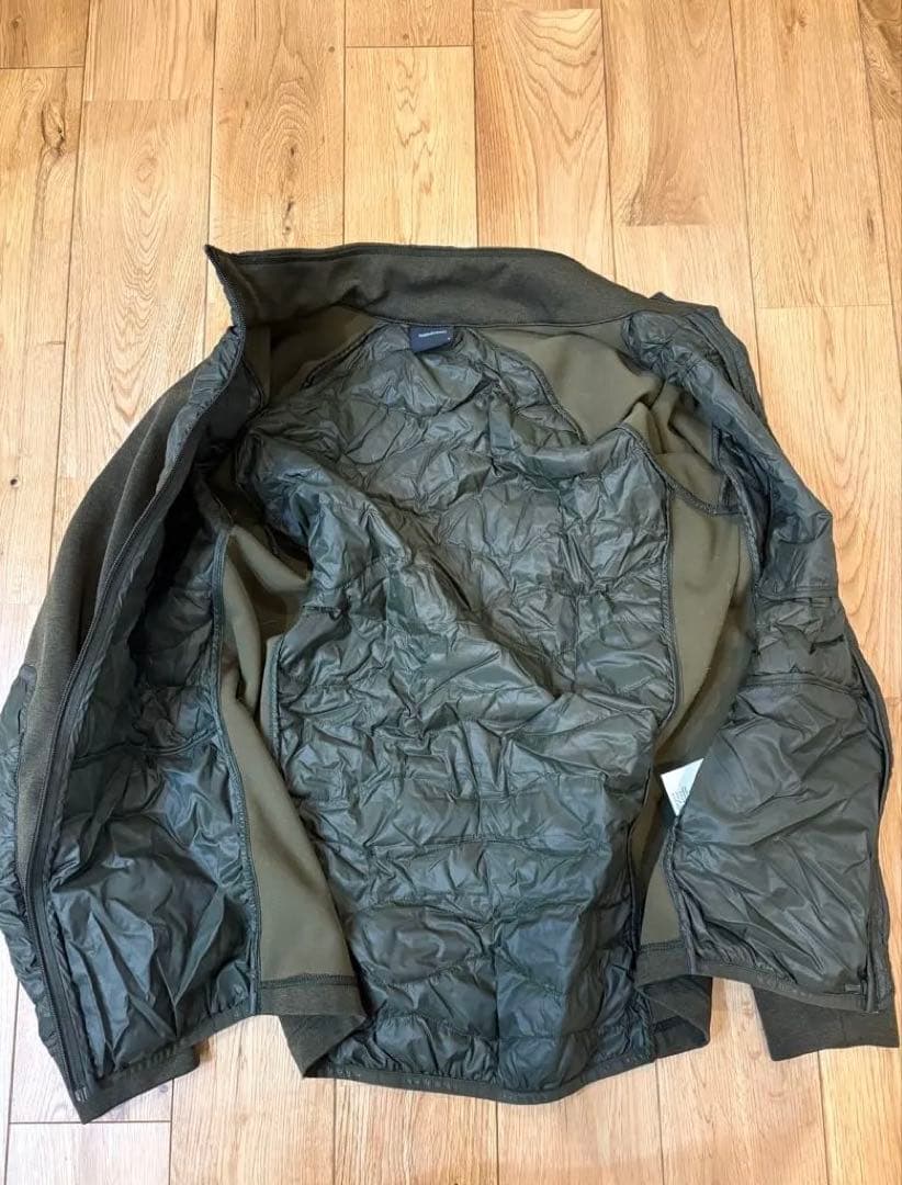 【ピークパフォーマンス】美品ヘリウムハイブリッドダウンジャケット