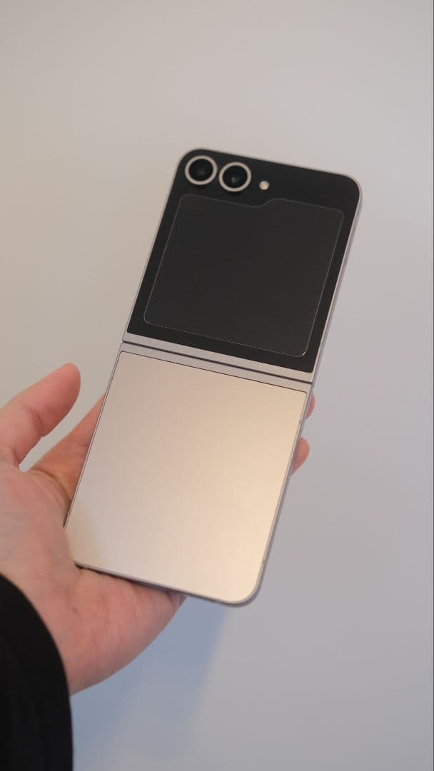 GALAXY ZFlip6 美品 正規品充電器付き