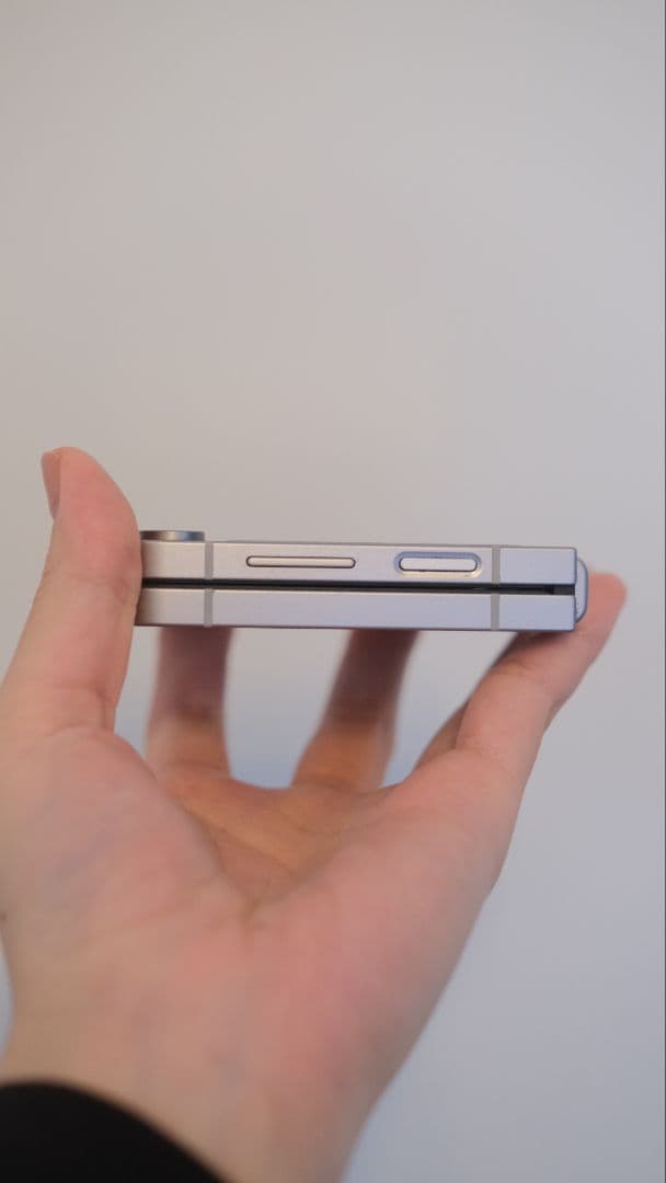 GALAXY ZFlip6 美品 正規品充電器付き