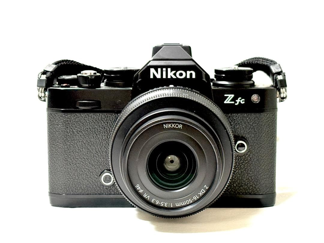 【ほぼ新品】 Nikon Z fc シャッター数 約311回　動作良好・返品保