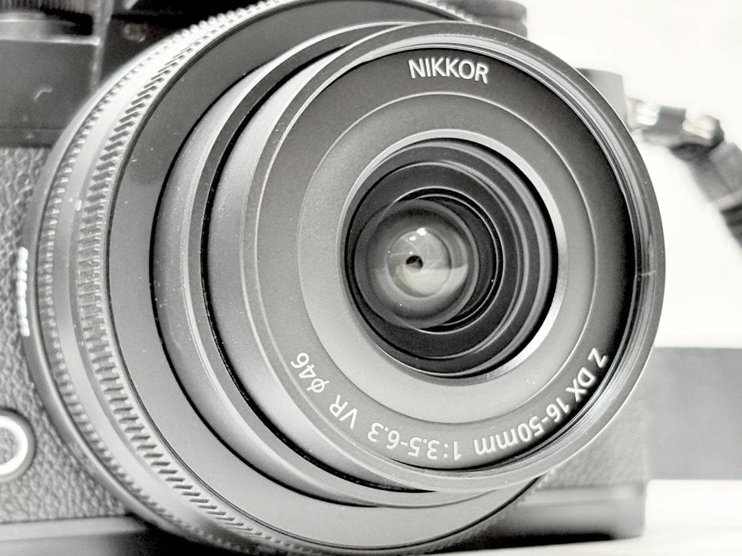 【ほぼ新品】 Nikon Z fc シャッター数 約311回　動作良好・返品保