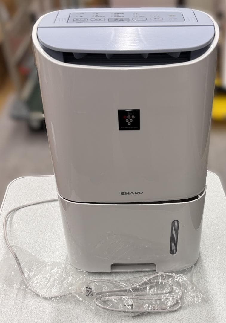 シャープ 衣類乾燥 除湿機 CV-H71-W 2018年製 箱・取扱説明書あり