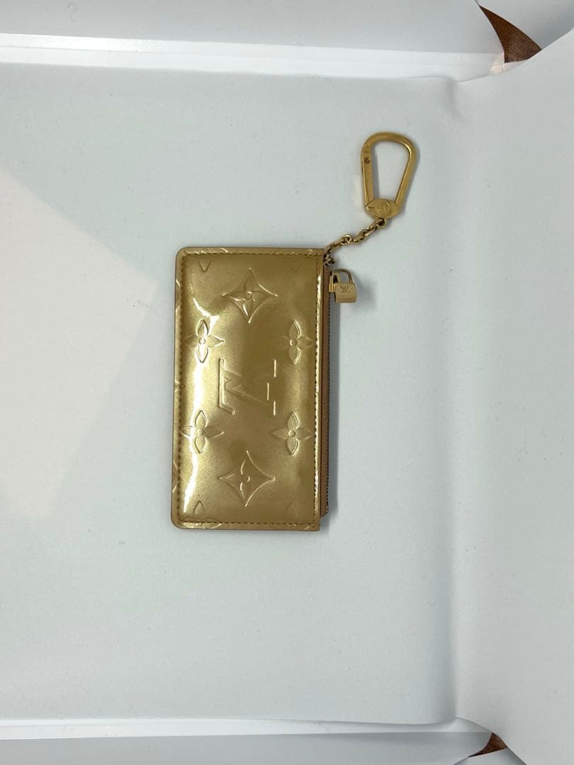 LOUIS VUITTON モノグラム　ヴェルニ ポシェット クレ※ケース無し