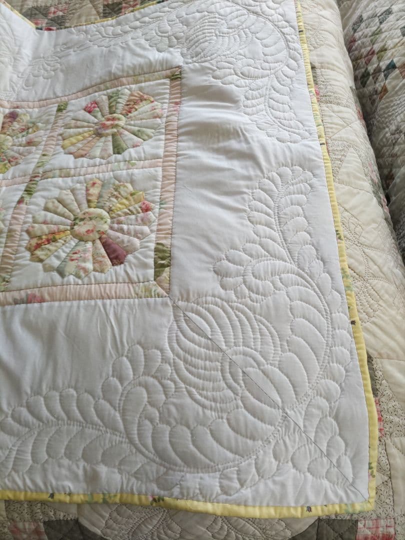 ミルクティー様オーダー専用品です。パッチワークキルトタペストリー