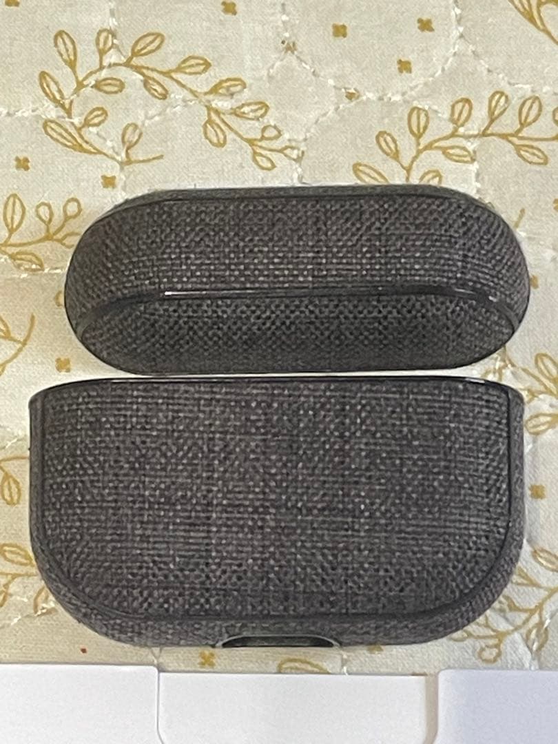 AirPods Pro（第2世代）MagSafe対応充電ケース カバーおまけ付き