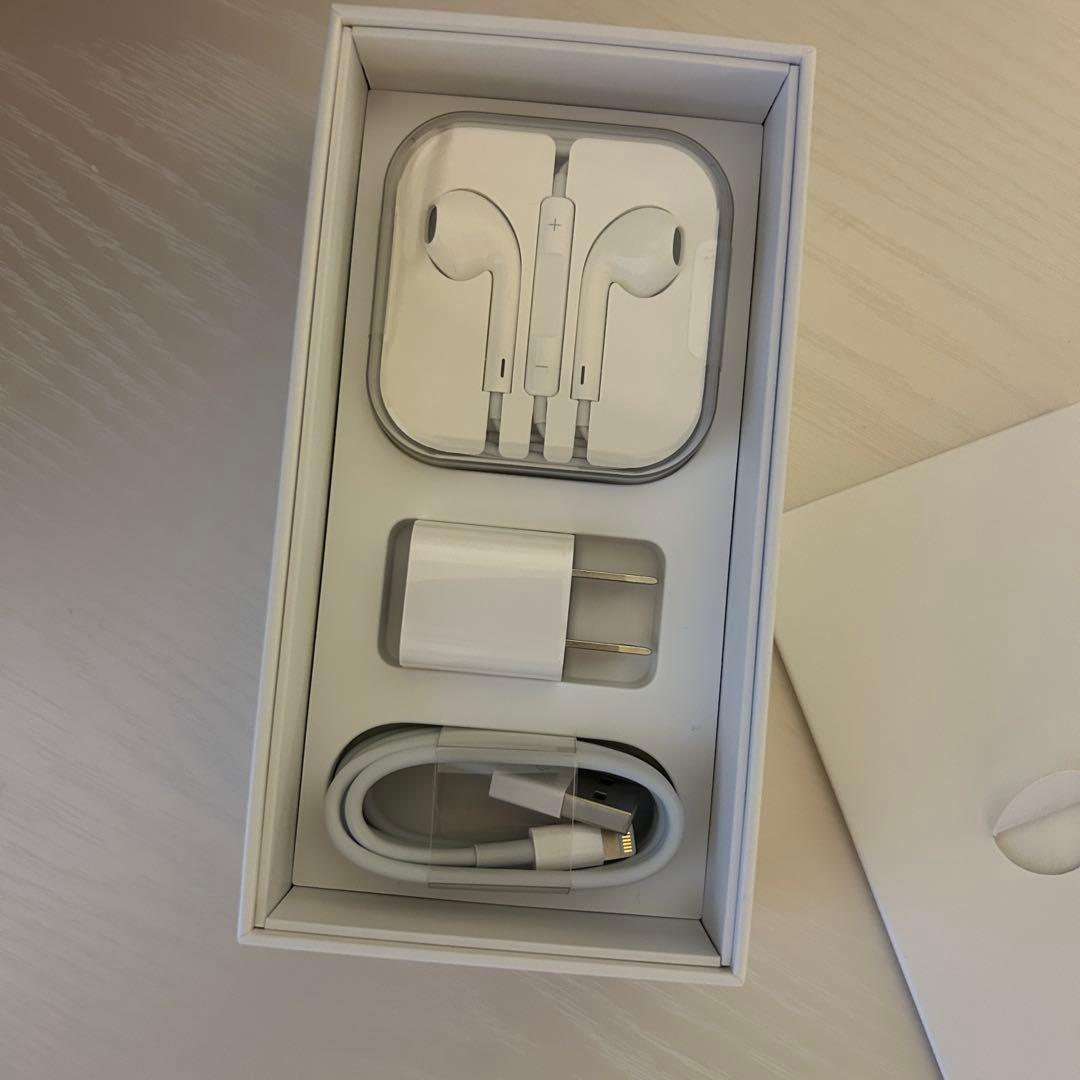 iPhone6 シルバー　バッテリー残量100%