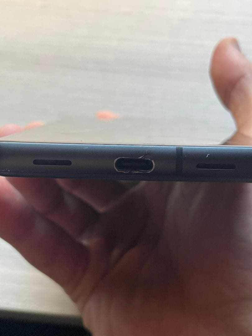 Google Pixel 7a 本体 黒 充電器付き　SIMフリー