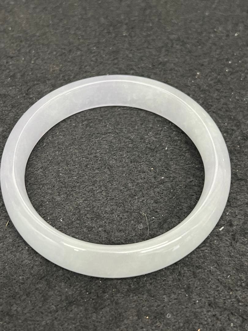 天然翡翠(ひすい　ジェイド)バングル