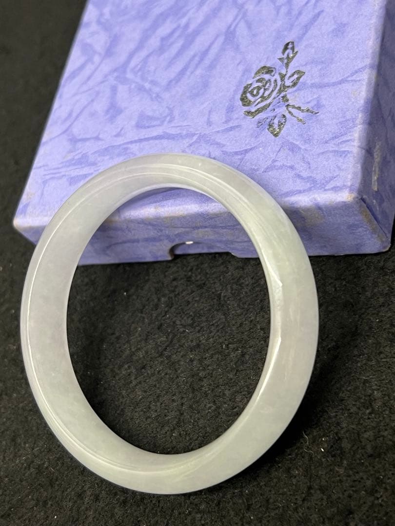 天然翡翠(ひすい　ジェイド)バングル