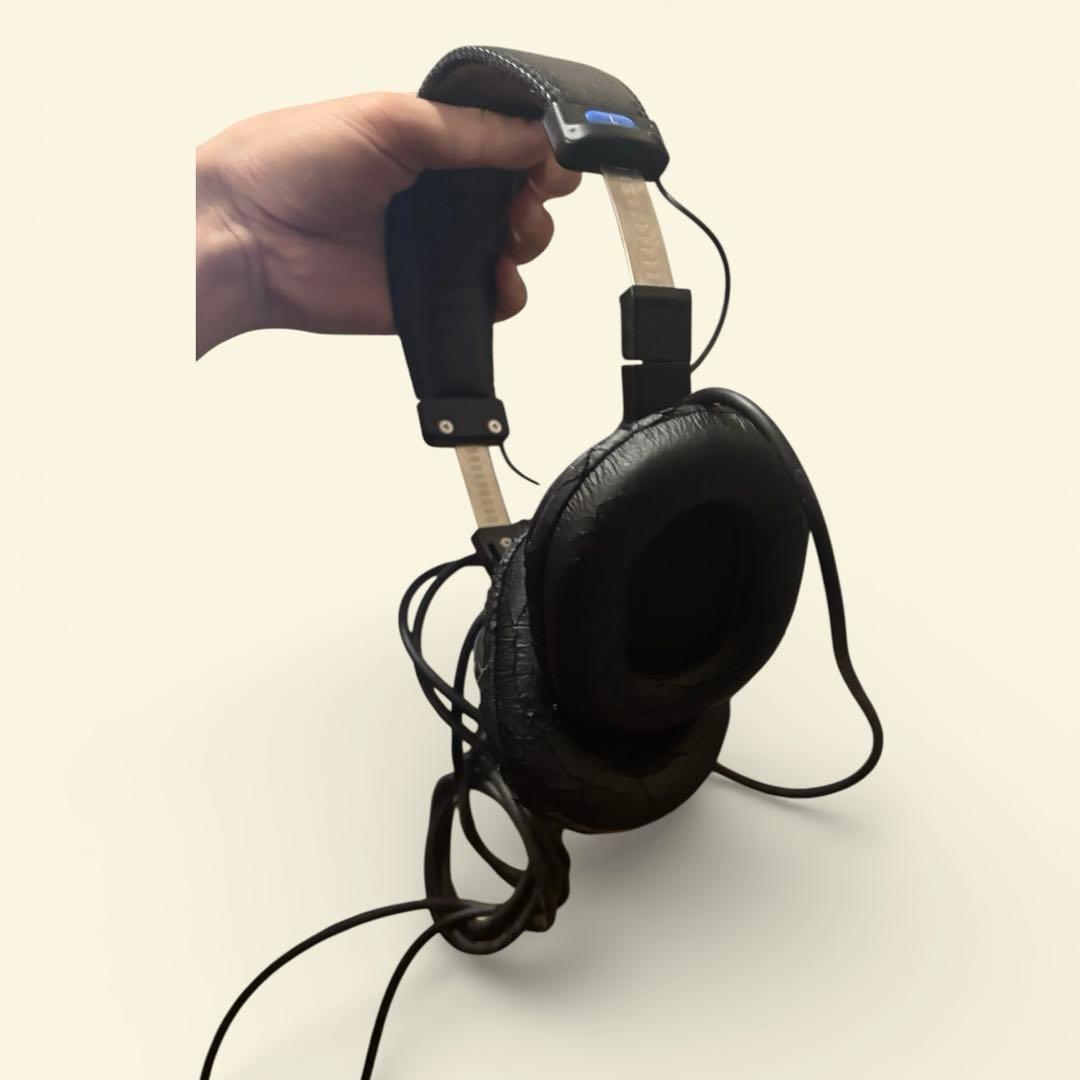 SONY MDR-CD900ST 有線ヘッドホン　ヘッドホン置き付き