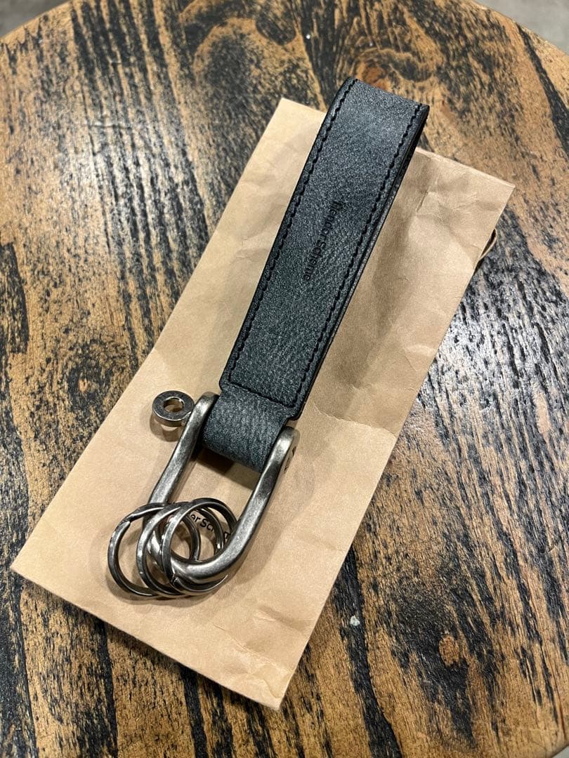 小物 HENDER SCHEME KEY SHACKLE