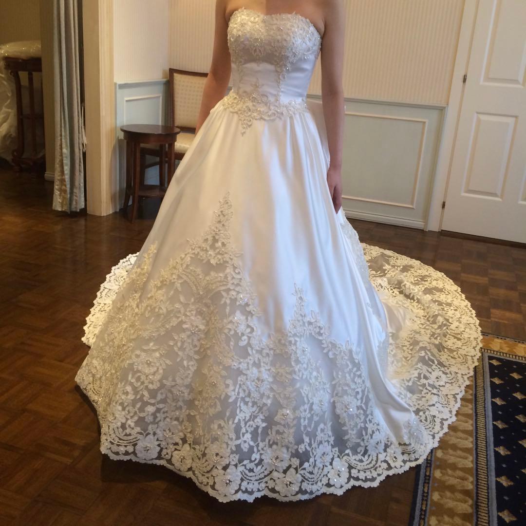 結婚式　ウエディングドレス　レース　パール　写真