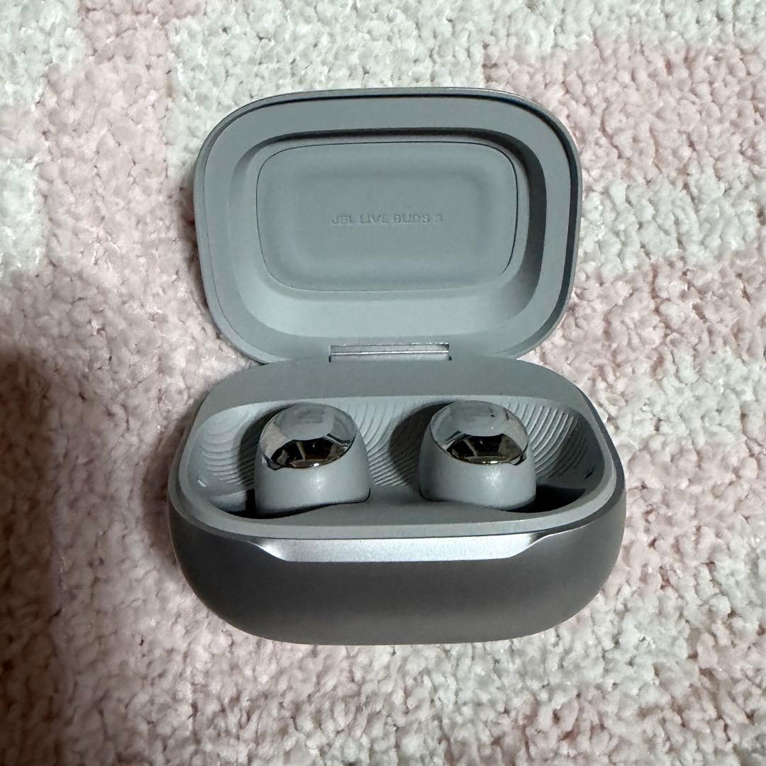 美品 ✳︎ JBL LIVE BUDS3 ワイヤレスイヤホン タッチスクリーン
