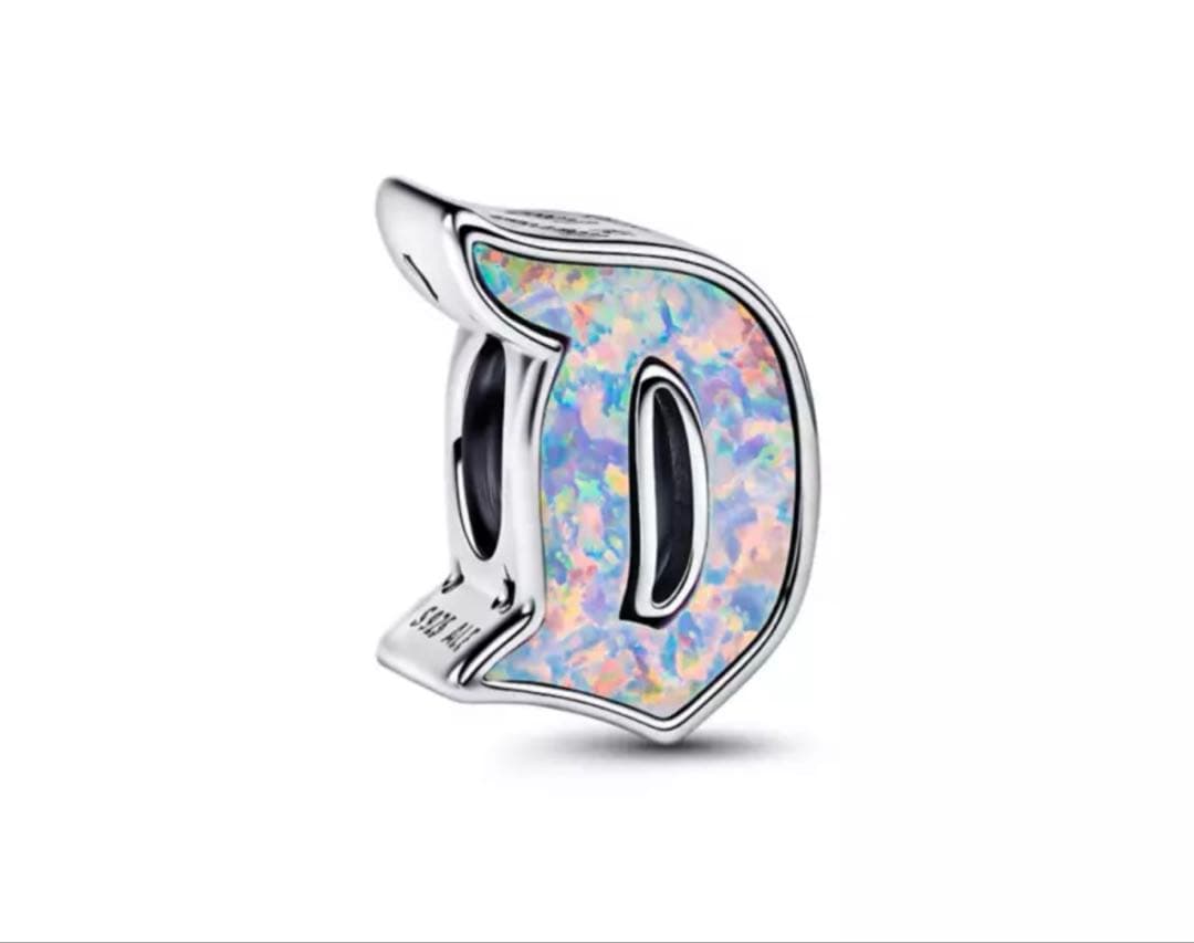 ディズニーランド　70周年　パンドラチャーム