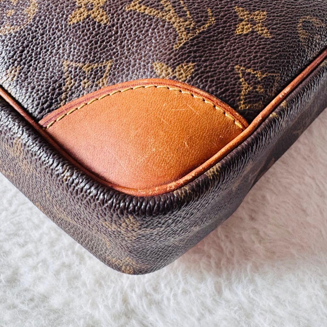 ルイヴィトン コンピエーニュ28 モノグラム M51845 クラッチバッグ