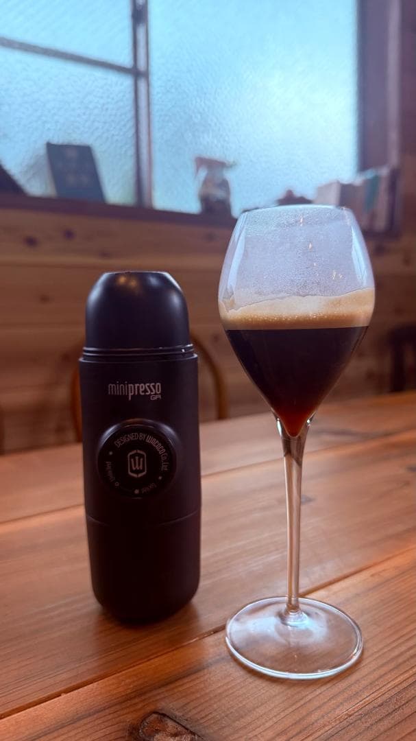 AWACACO Minipresso GR、ポータブルエスプレッソマシン、旅行用