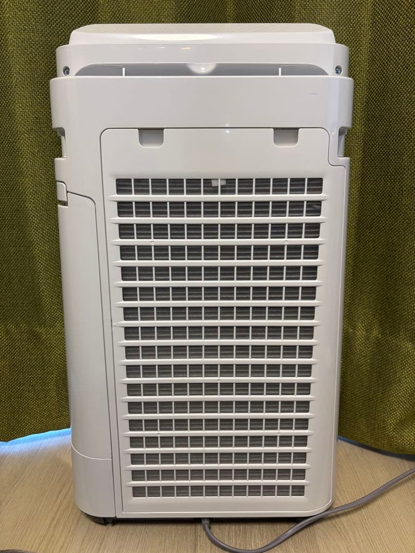 シャープ加湿空気清浄機　2022年製KC-40TH5-W