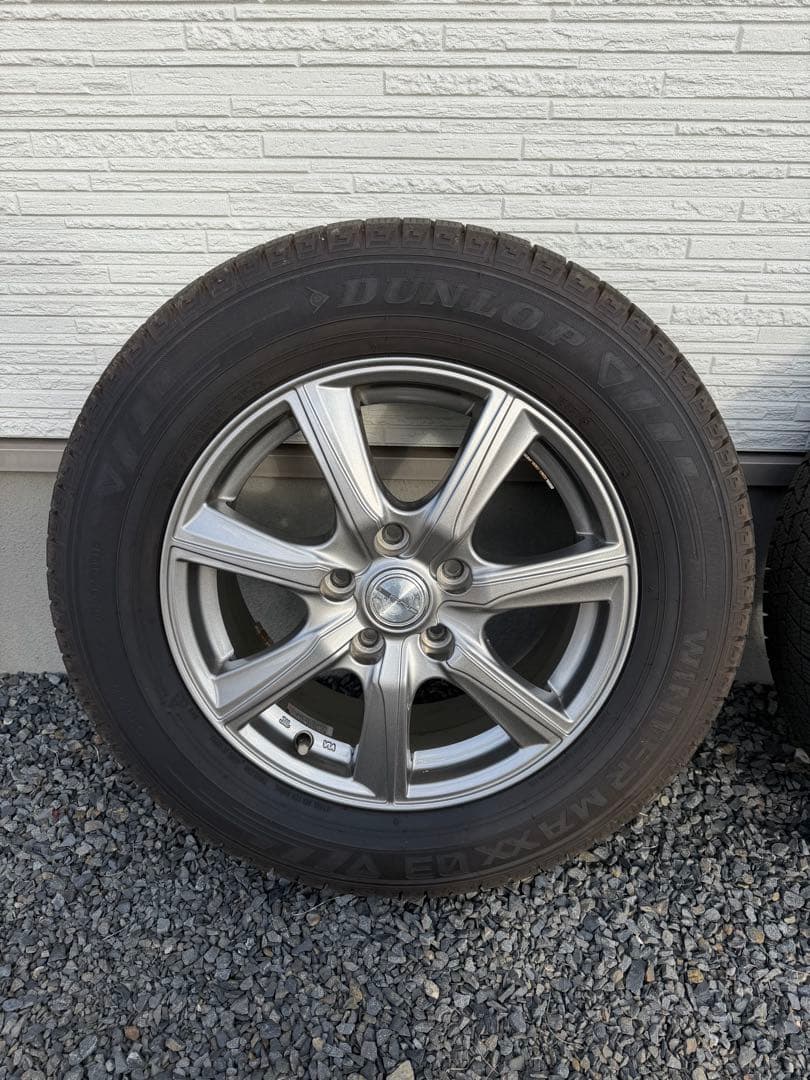 オデッセイハイブリッド　スタッドレスタイヤ　215/60R16