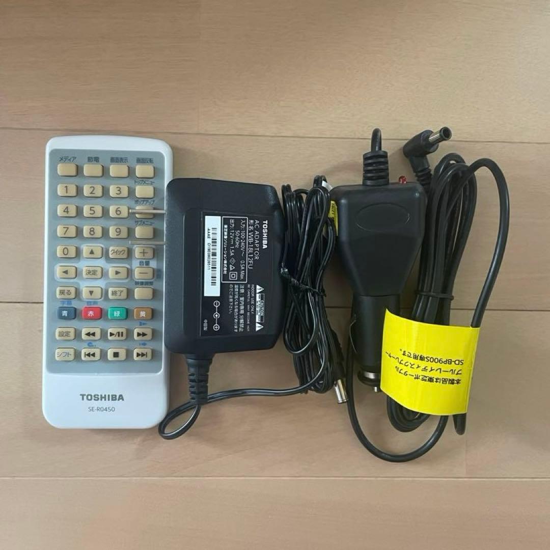 東芝　REGZA ポータブルBlu-rayディスクプレーヤー　SD-BP900S