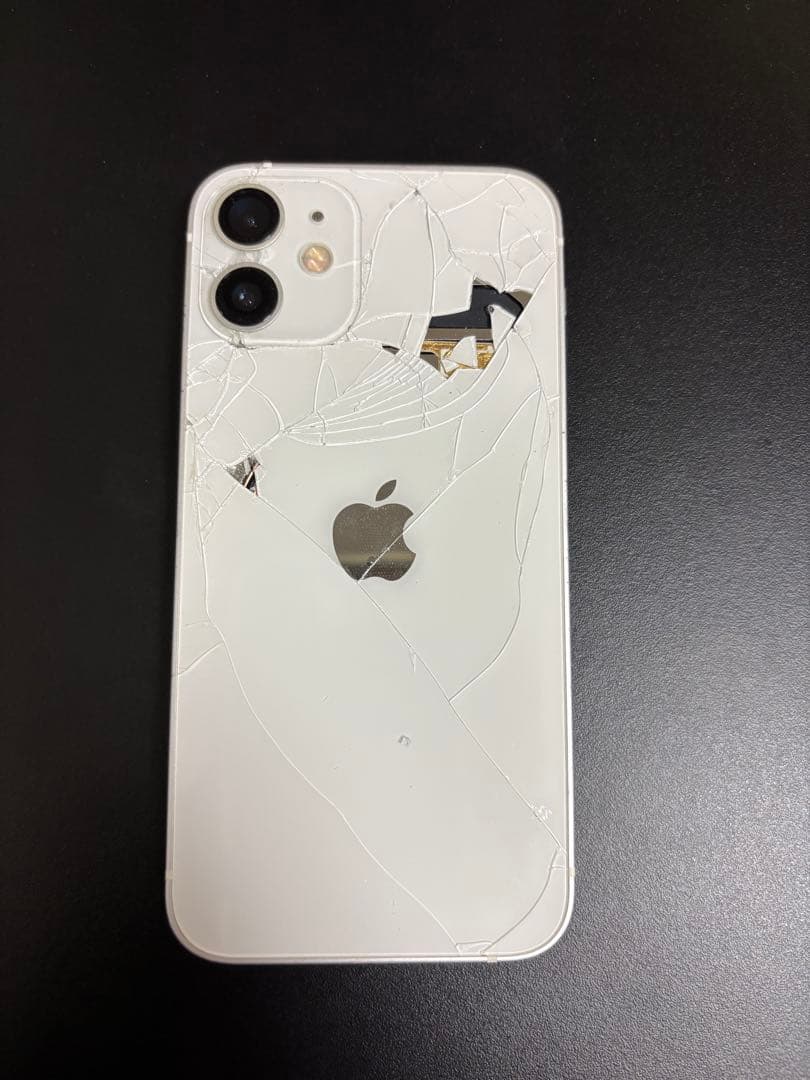 Apple iPhone 12mini64GB 背面破損あり