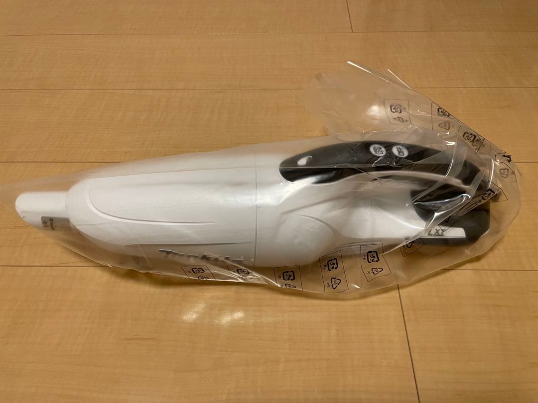 【未使用品】makita マキタ 充電式クリーナ CL181FDRFW ホワイト
