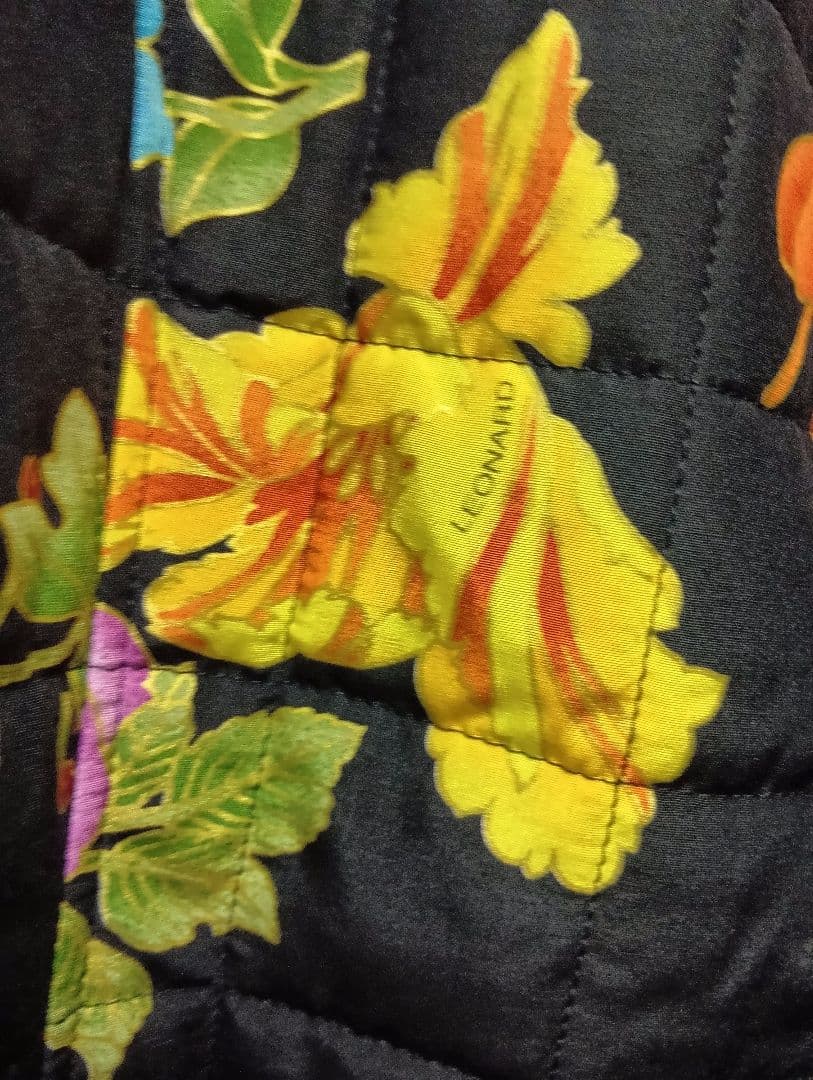 レオナール　カラフル花柄キルティングジャケット