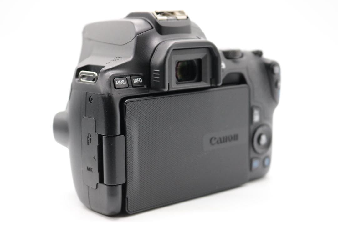 超美品 【Canon EOS Kiss X10 トリプルレンズセット】 安心保証