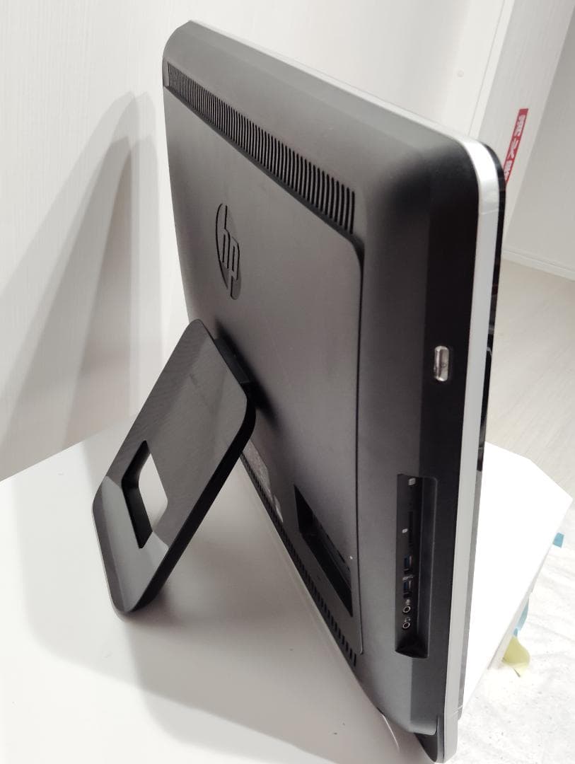 HP Pavilion23 一体型PC i3 8GB SSD128 office