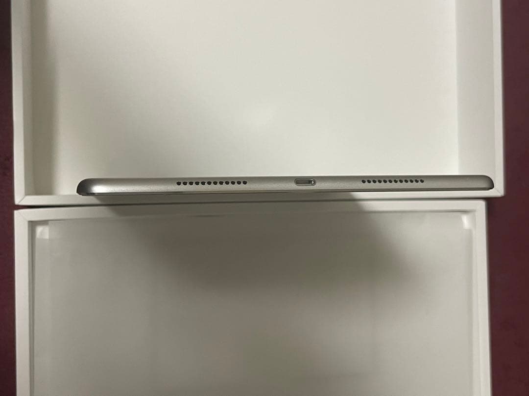 5000円値引き中iPad pro9.7インチ128GB 美品　ガラスフィルム付