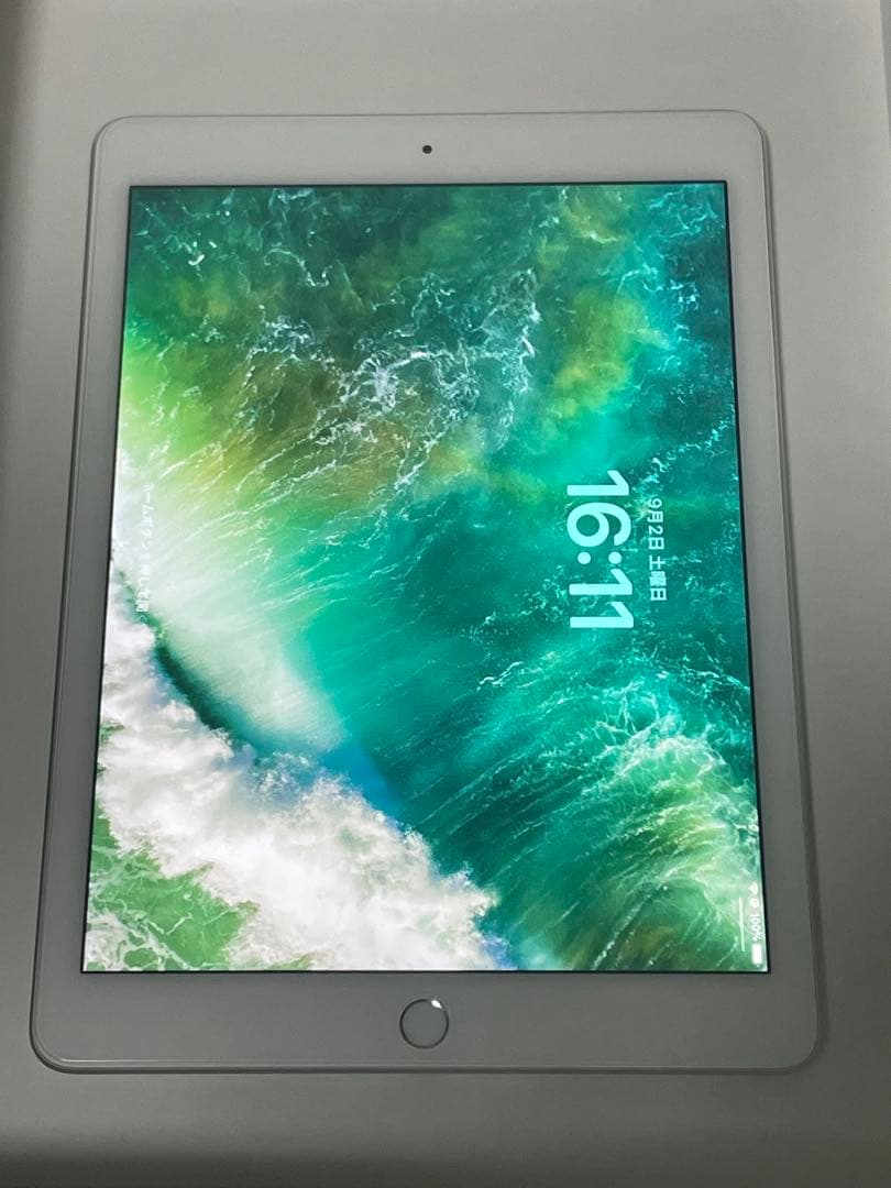 5000円値引き中iPad pro9.7インチ128GB 美品　ガラスフィルム付