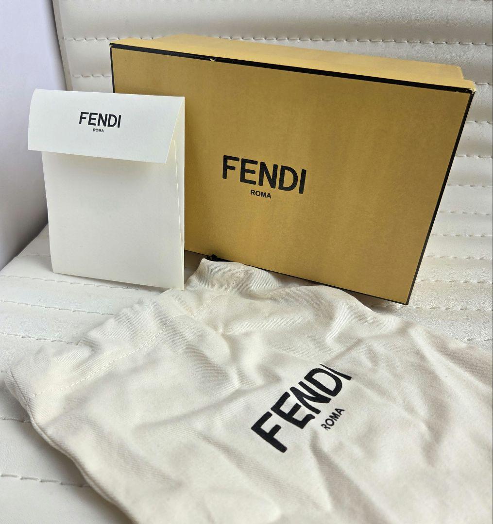 気まぐれセールフェンディ　リアルファーチャーム