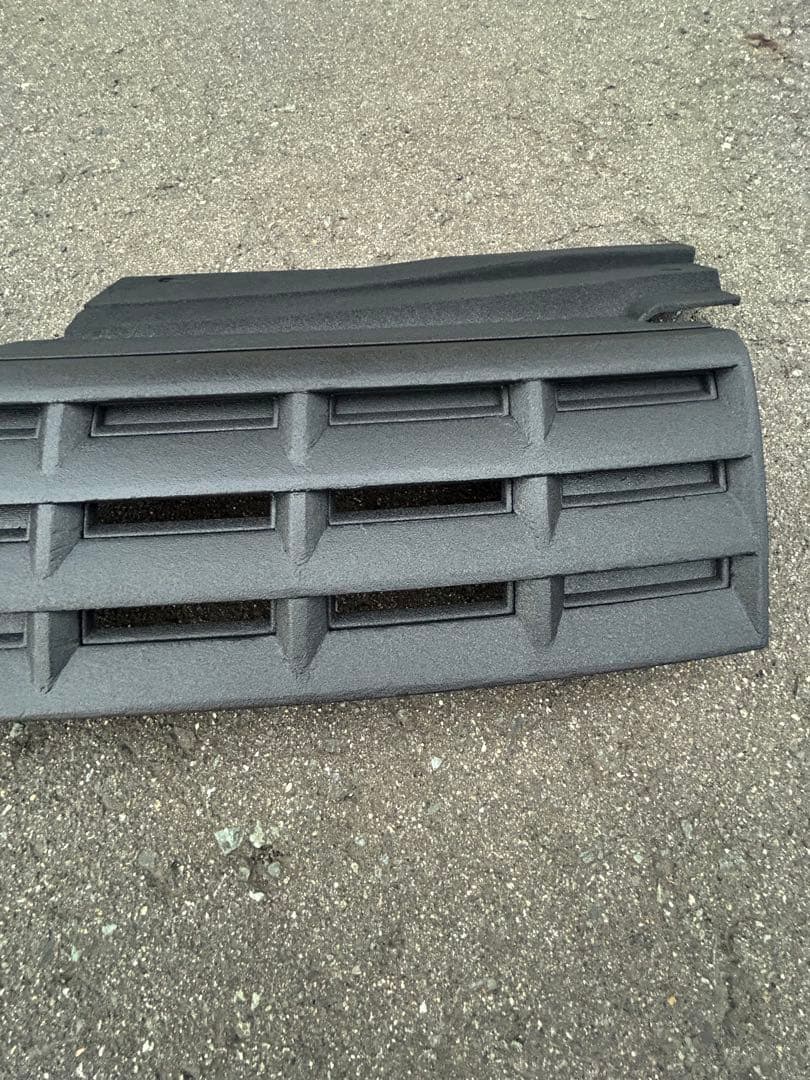 Neo Nomad 三菱デリカD5 MC前フロントグリル　チッピング塗装