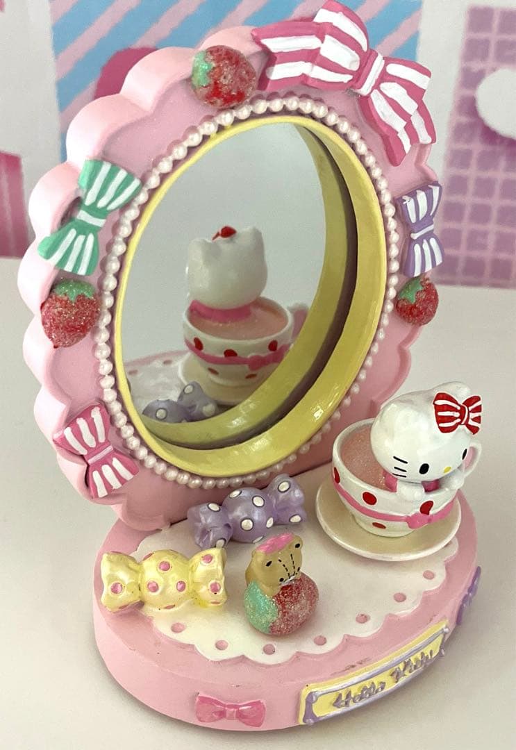 ハローキティ ジオラマスタンドミラー