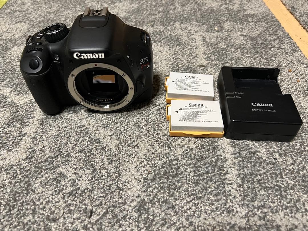 Canon EOS kiss x4 キャノン一眼レフカメライオスキス
