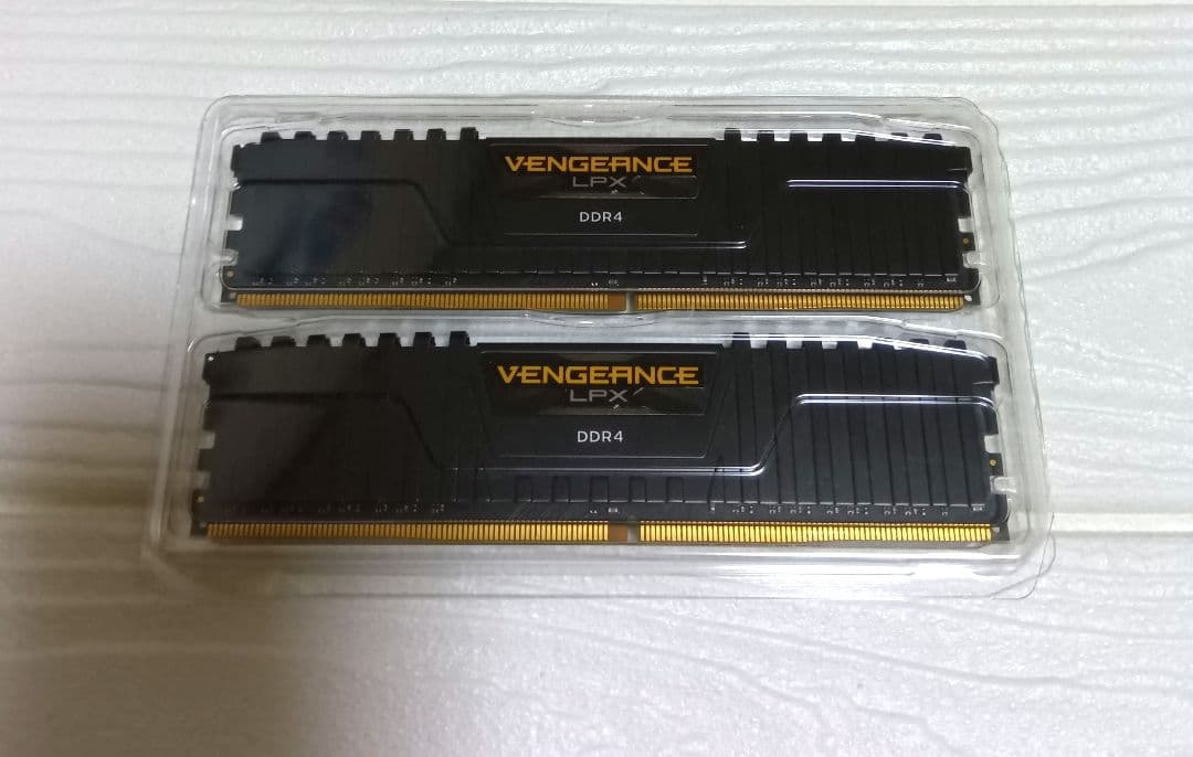 Vengeance LPX 16GB（8×2) DDR4 3200MHz メモリ