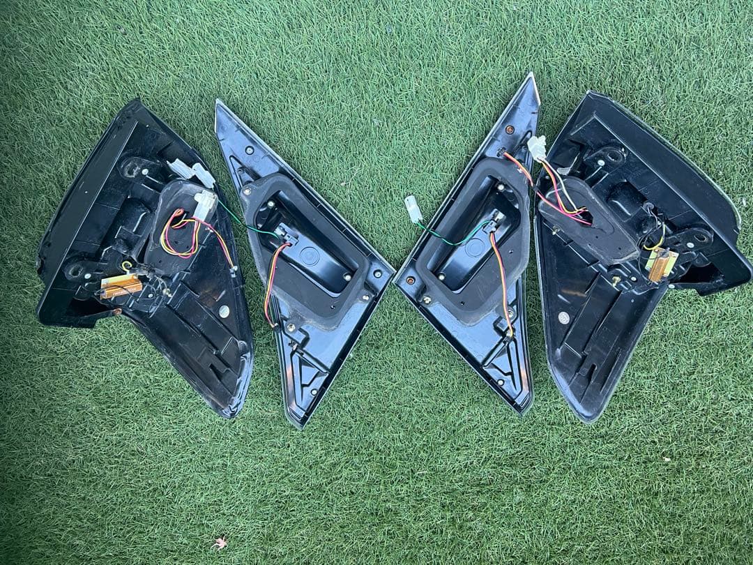 20ヴェルファイア　テールランプ