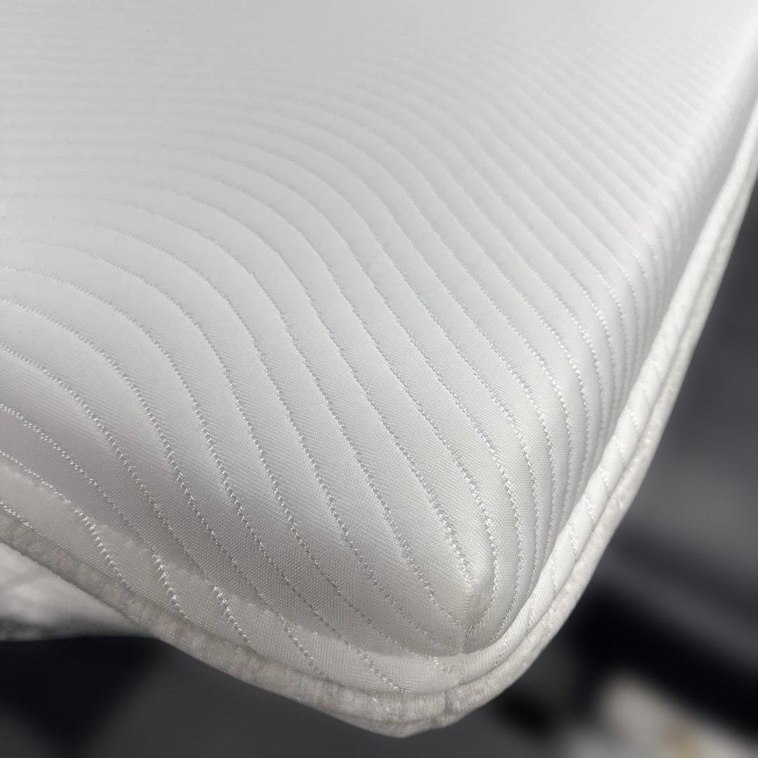 ✨快適快眠✨OASIS シングル 布団 三つ折り コアラ(R) ✨小さなシミあり