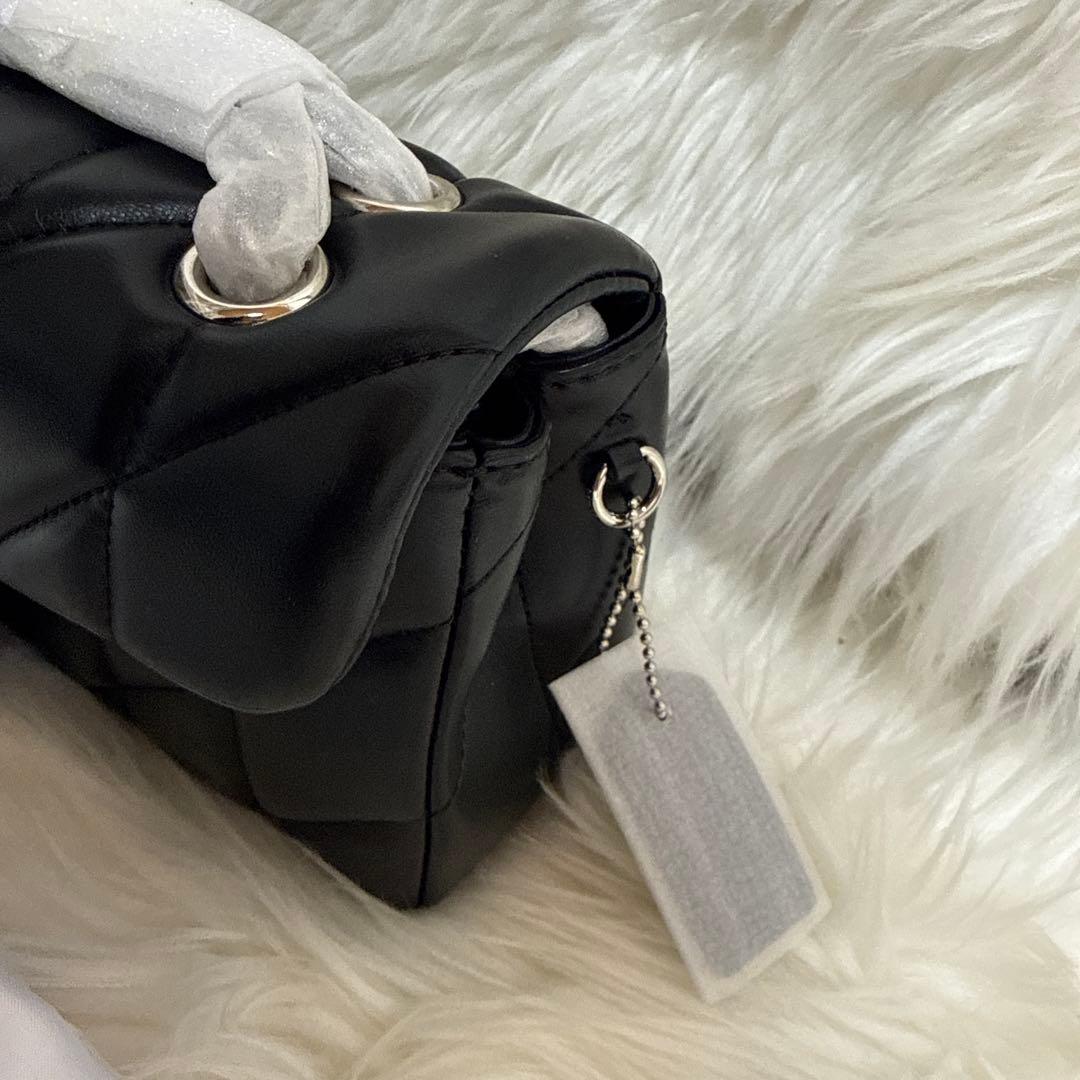 COACH ブラック ショルダーバッグ キルティング