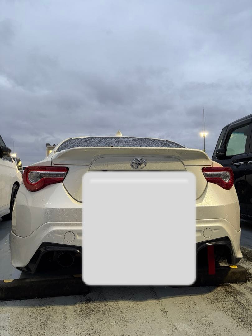 トヨタ 86 ZN6 TRD リアトランクスポイラー