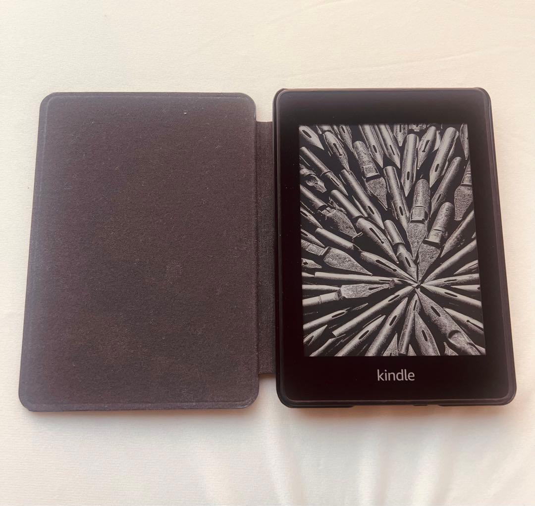 Amazon Kindle Paperwhite 第10世代 本体とカバー