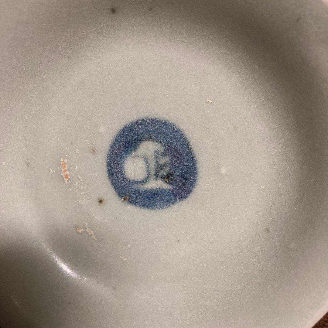 《昇龍洞》古染付玉兎紋平酒盃（明末期）