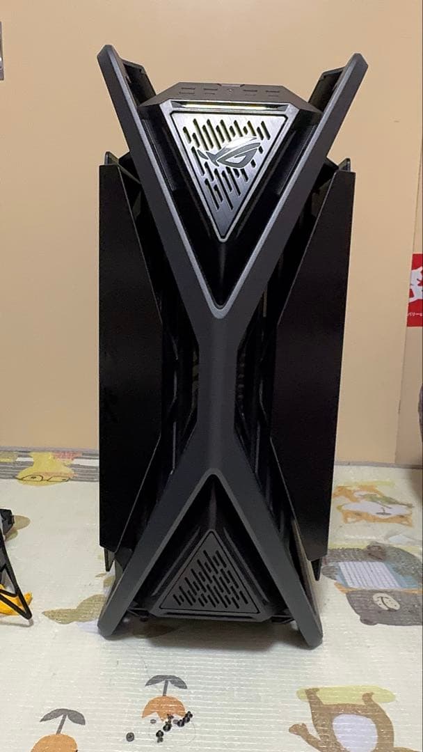 ROG HYPERION ゲーミングPCケース