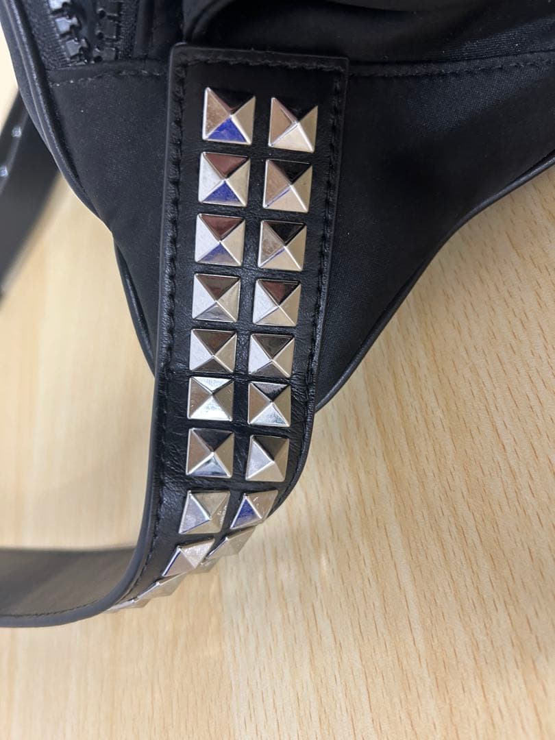 【新品未使用】マイケルコース MICHAEL KORSボディ バッグ ブラック