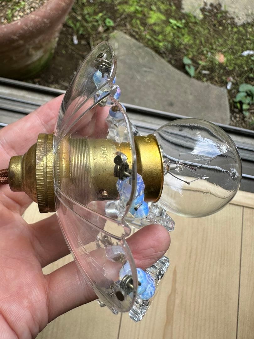 フランス アンティーク フレンチリーフとオパールセントの可愛いミニシャンデリア＊