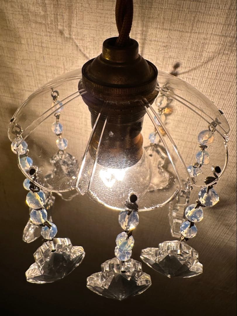 フランス アンティーク フレンチリーフとオパールセントの可愛いミニシャンデリア＊