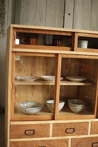 古い木枠のガラス戸棚　木製引き出し6杯　食器棚　本棚　キャビネット　古家具