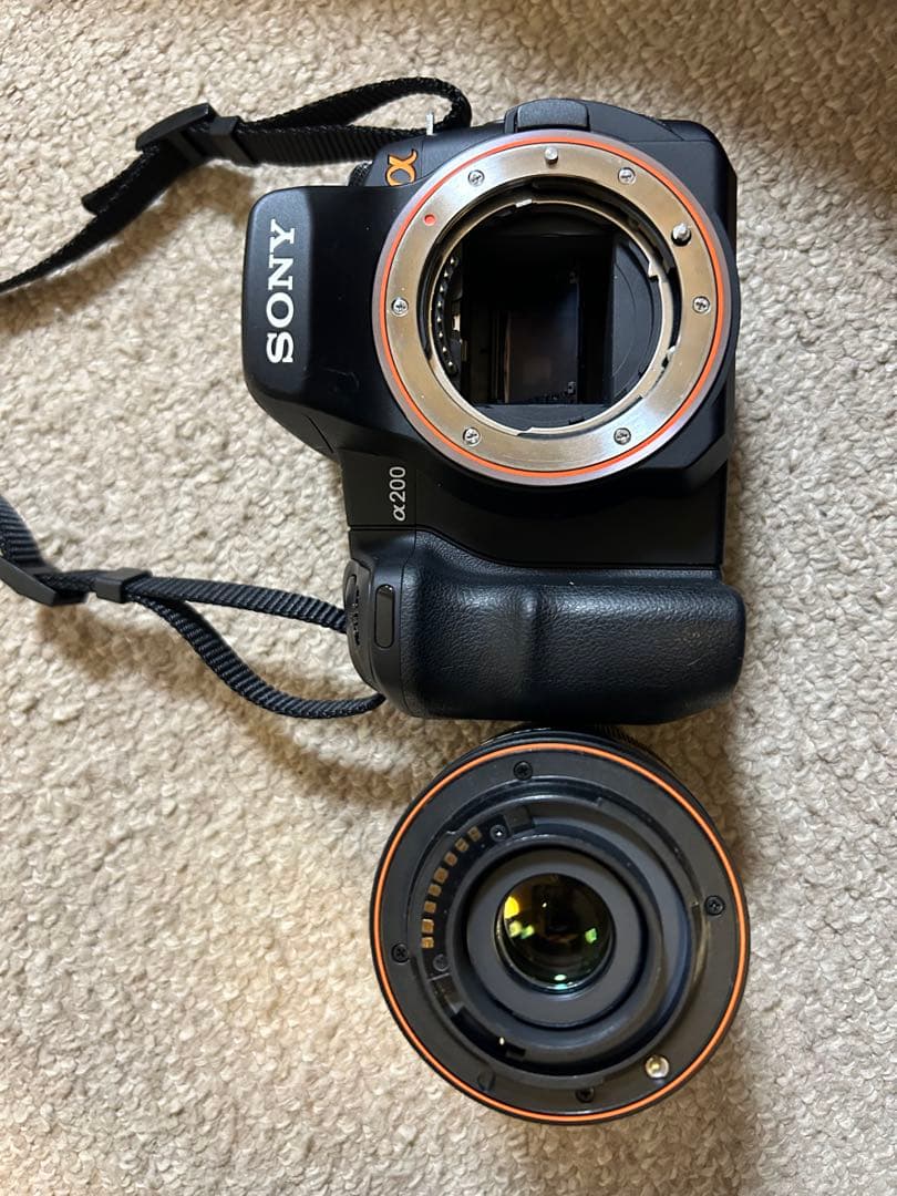 SONY α200 デジタル一眼レフカメラ　即撮影可能