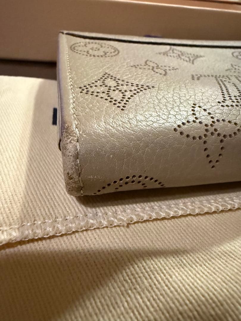 Louis Vuitton マヒナ ポルトフォイユ イリス 長財布